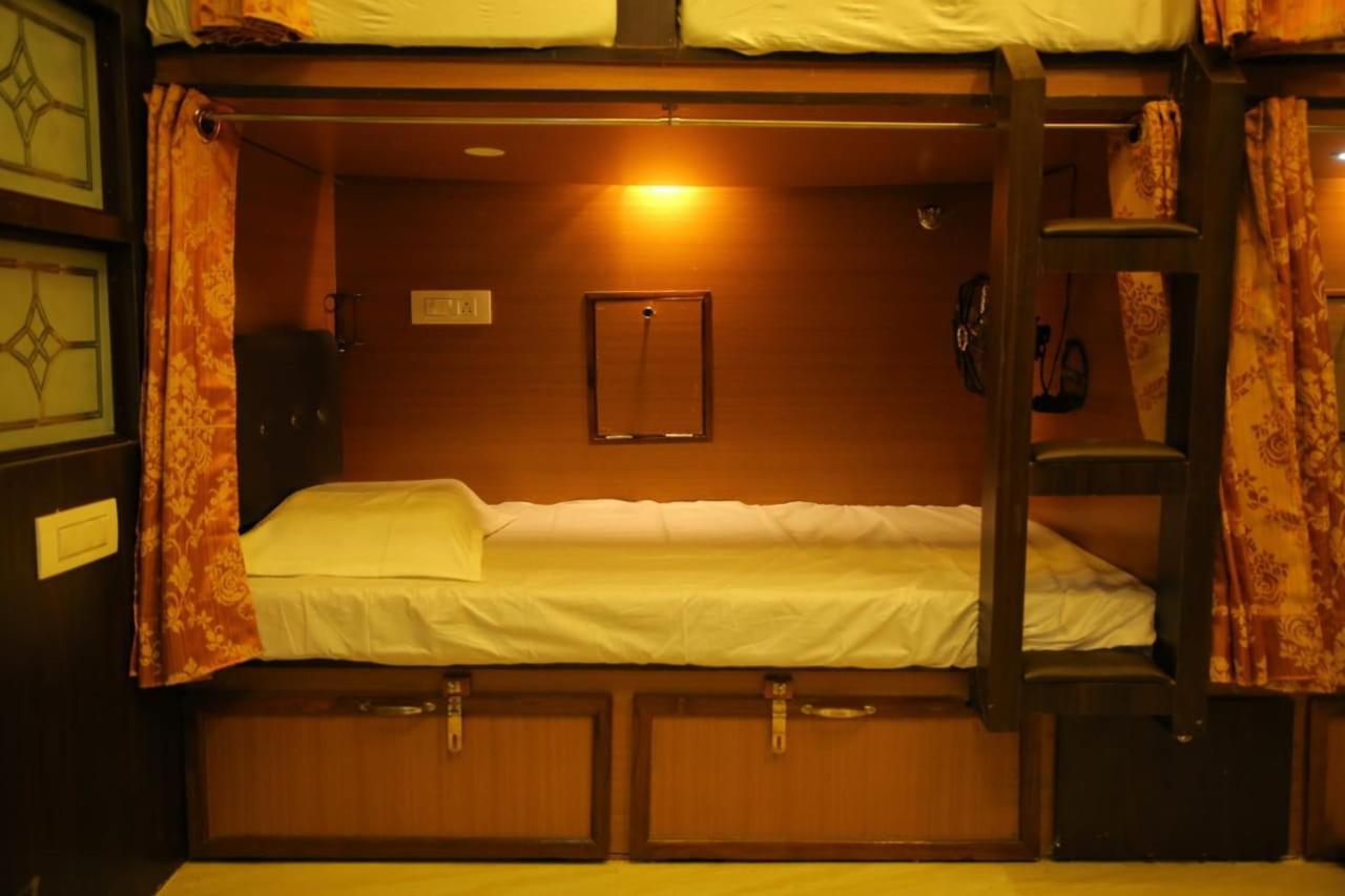 Swapnanivas A/C Dormitory Tirupati Eksteriør bilde